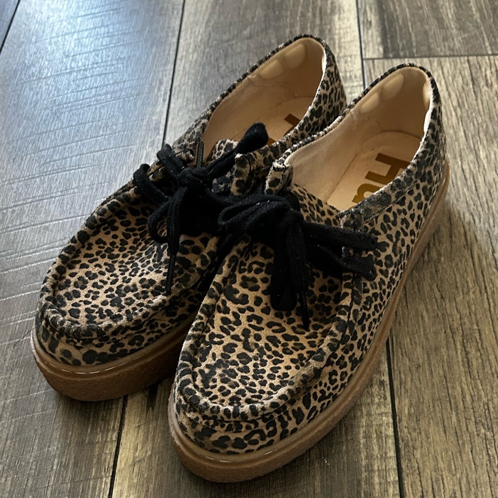 Hush Puppies Bridget Leopard Suede Sneakers in Black and Tan